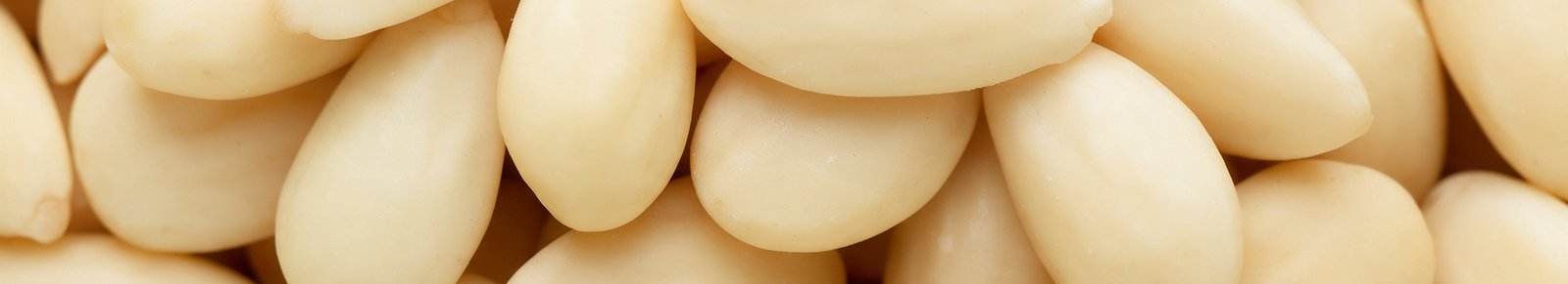 Liovela blanched almonds
