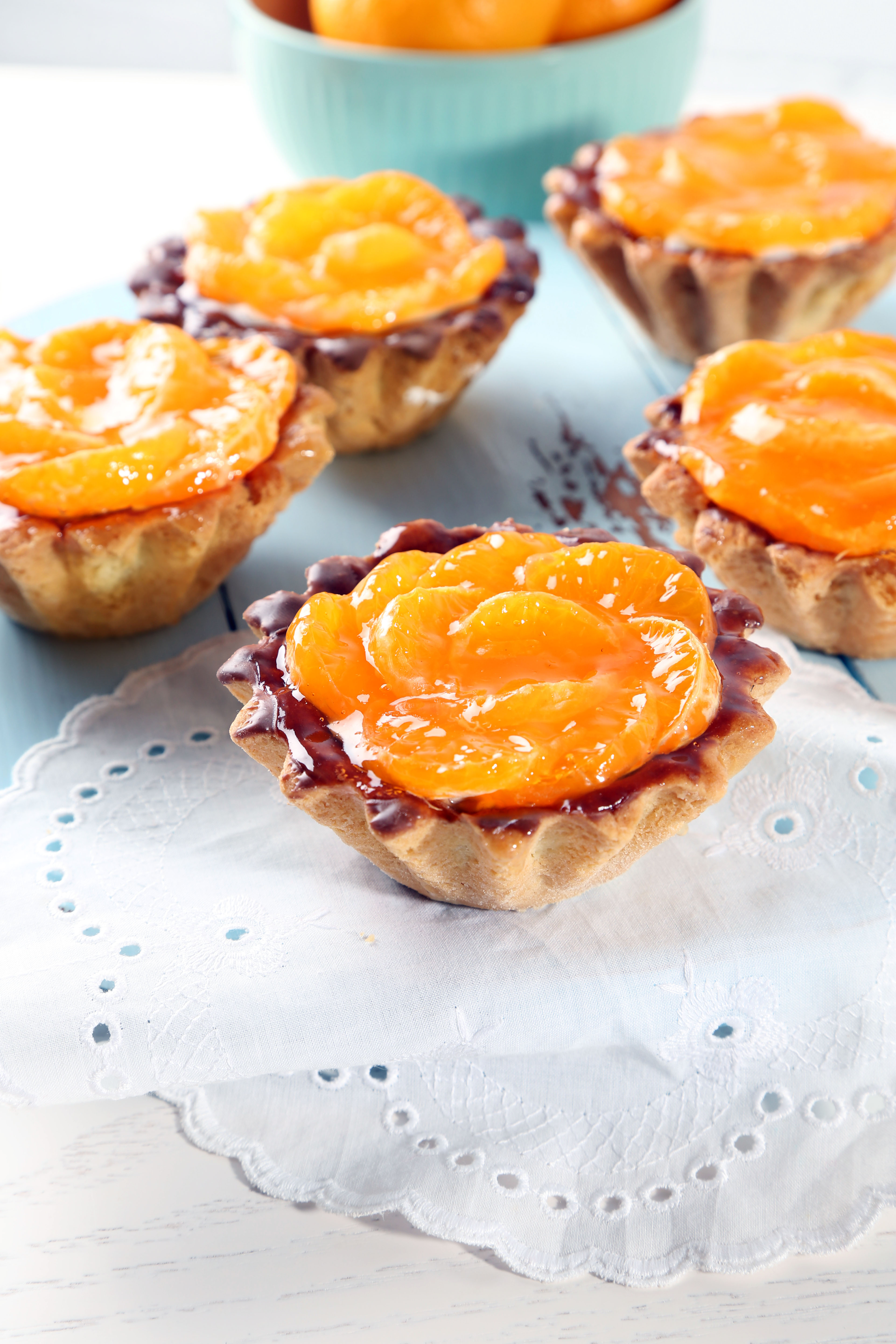 Fruvela Broskyňa Mango Ananás v ovocnom koláči
